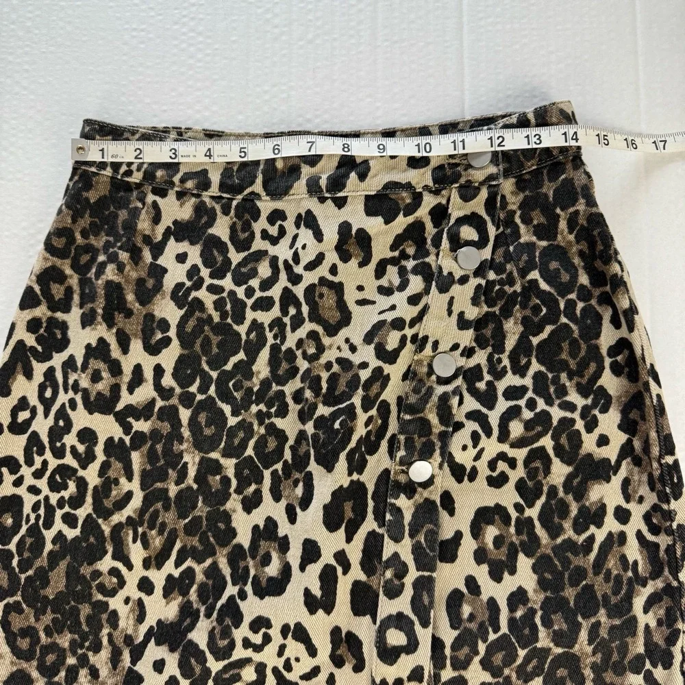 Mable Leopard‎ Print Button Closure Front Slit Asymmetrical Midi Skirt Medium